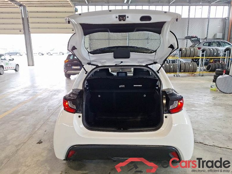 TOYOTA YARIS / 2020 / 5P / BERLINA HYBRID BUSINESS MY22 #5