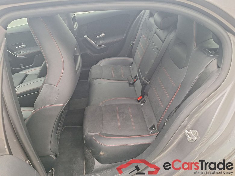 Mercedes, A-Class '18, Mercedes-Benz A-Klasse A 200 d 4MATIC 5d #4