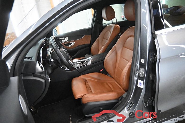 MERCEDES-BENZ C-Klasse C 300 d 4Matic 9G-TRONIC AMG Line 4d 180kW #4