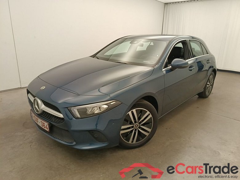 Mercedes-Benz A-Klasse A 250 e Luxury Line 5d