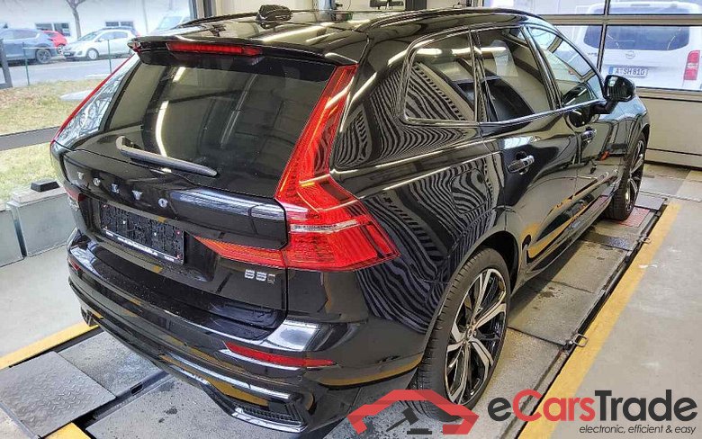 Volvo XC60 (03.2017->) DE - SUV5 B5 (Benzin) AWD EU6d, Ultimate Dark Mild-Hybrid (EURO 6d), (Facelift) #3