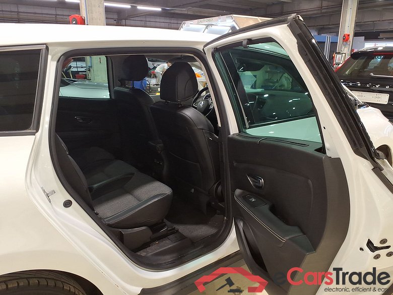 RENAULT GRAND SCAu2030NIC 1.3 TCE 140 EDC GPF INTENS #5