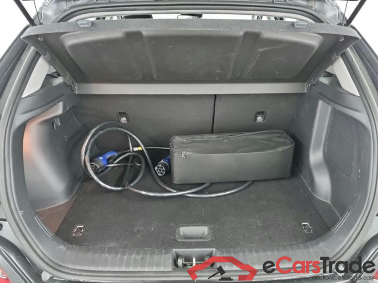 HYUNDAI Kona Comfort Smart Electric 64 kWh 5D #5