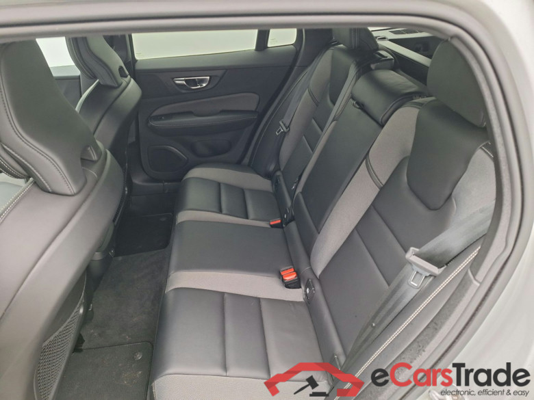 Volvo, V60 '18, Volvo V60 B3 R-Design DCT 5d #4