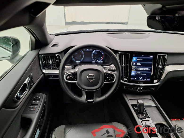 Volvo, V60 '18, Volvo V60 B3 R-Design DCT 5d #5