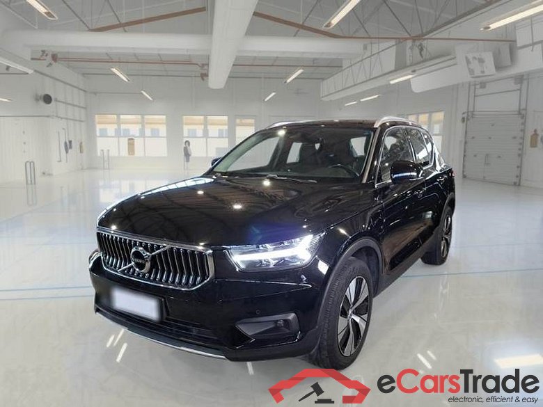 VOLVO XC40 / 2017 / 5P / SUV T5 PLUG-IN HYBRID AUTO RECH INSCRIP EXPR