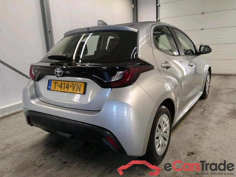 TOYOTA Yaris 1.5 VVT-i Active #2