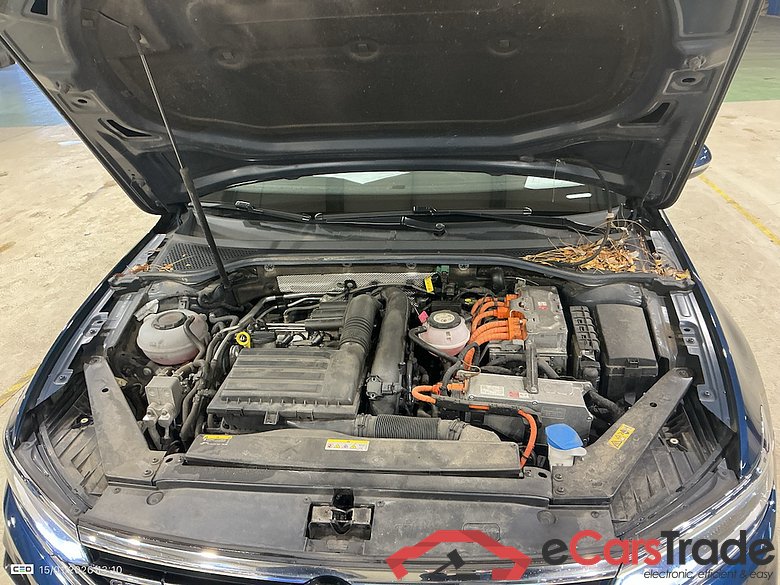 VOLKSWAGEN PASSAT VARIANT GTE - 2020 1.4 TSI PHEV GTE Business DSG #6