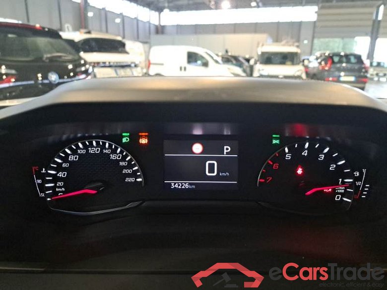 PEUGEOT 2008 / 2019 / 5P / CROSSOVER BLUEHDI 130 EAT8 ALLURE S/S AUT. #4