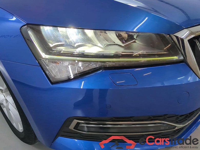 SKODA Superb Combi 110 kW #4