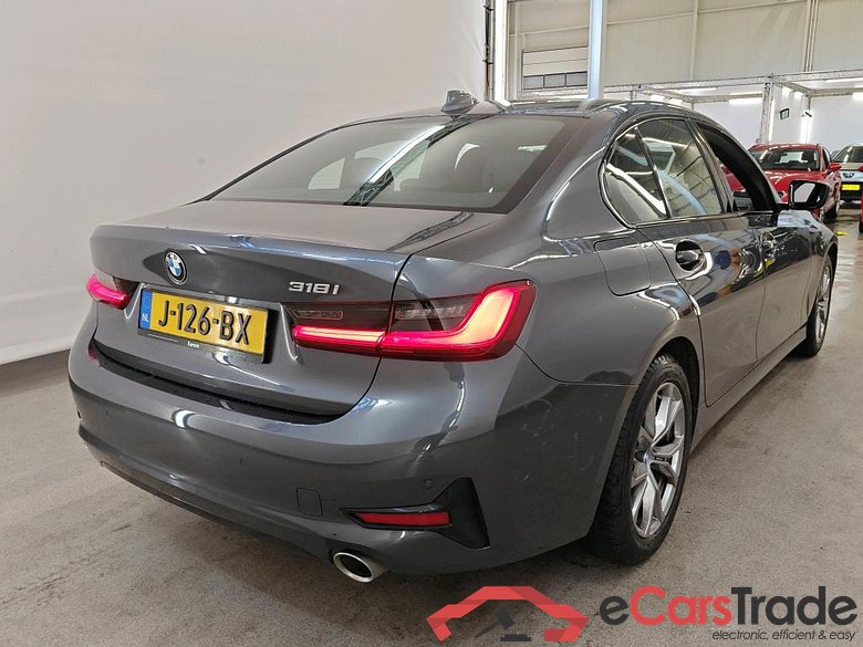 BMW 3 Serie Sedan 318iA Sport Line 4d #2