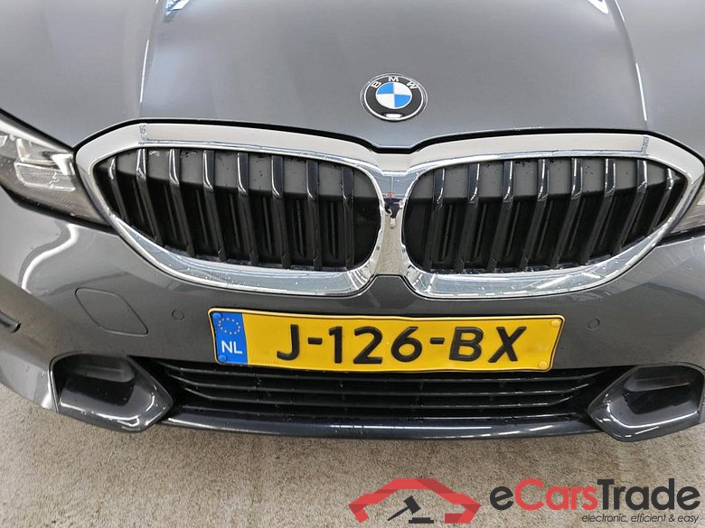 BMW 3 Serie Sedan 318iA Sport Line 4d #5
