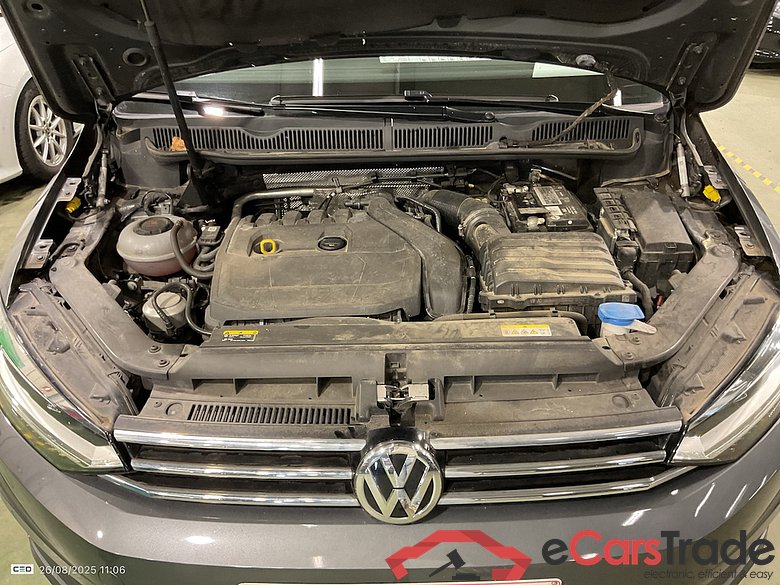 VOLKSWAGEN TOURAN - 2015 1.5 TSI ACT Highline OPF DSG #6