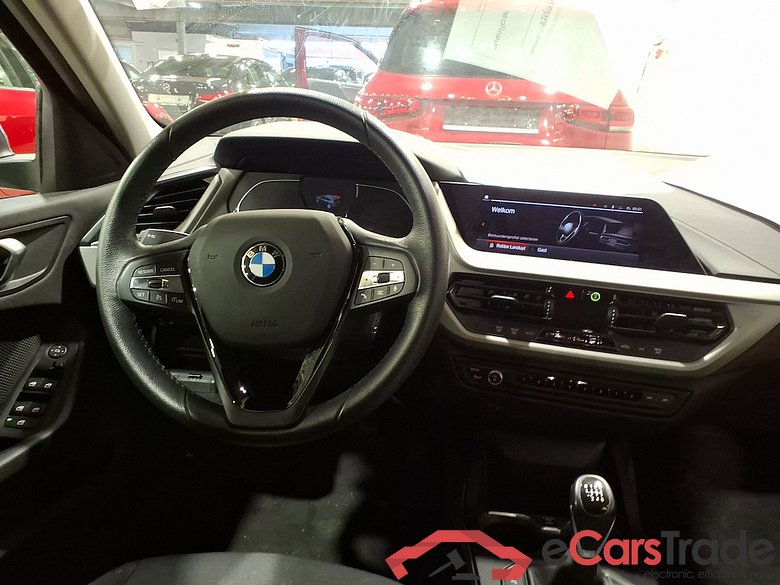 BMW 1 SERIES HATCH 1.5 116D (85KW) #6