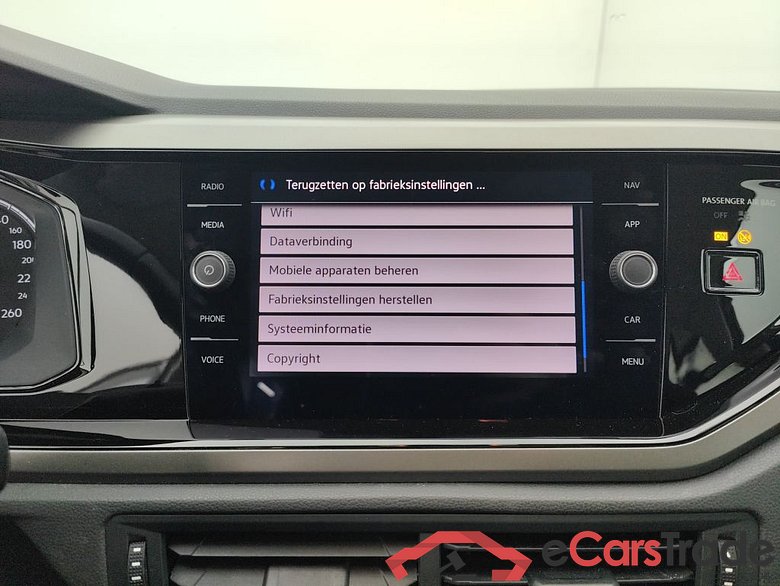 Volkswagen Polo 1.0 TSI Comfortline DSG 5d #4