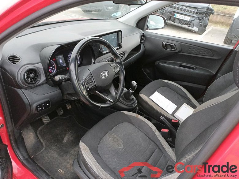 HYUNDAI i10 / 2020 / 5P / berlina con portón 1.0 Klass #3