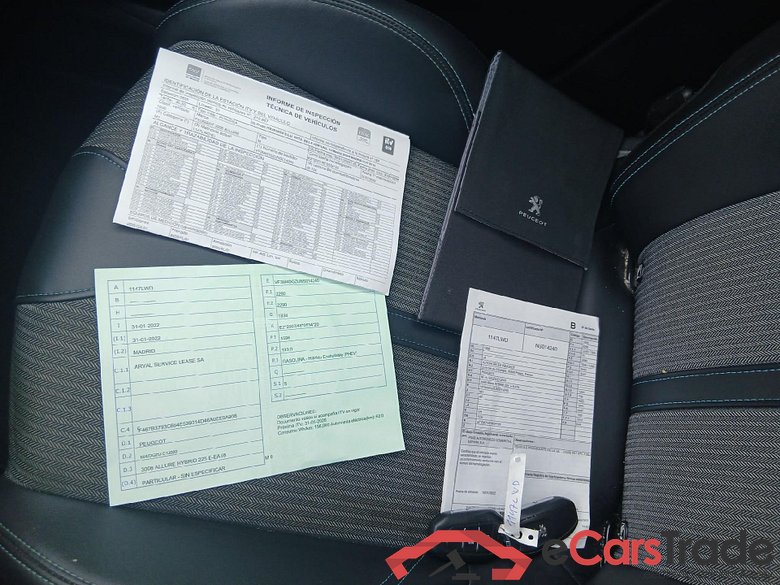 PEUGEOT 3008 Hybrid / 2020 / 5P / todoterreno 225 e-EAT8 Allure (AC2) #5