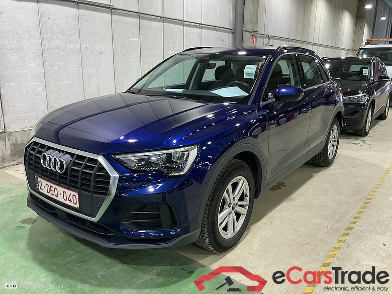 AUDI Q3 2.0 35 TDI S TRONIC BUS. ED. ATTRACTION #1