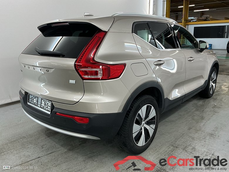 VOLVO XC40 1.5 T4 PHEV CORE DCT #4