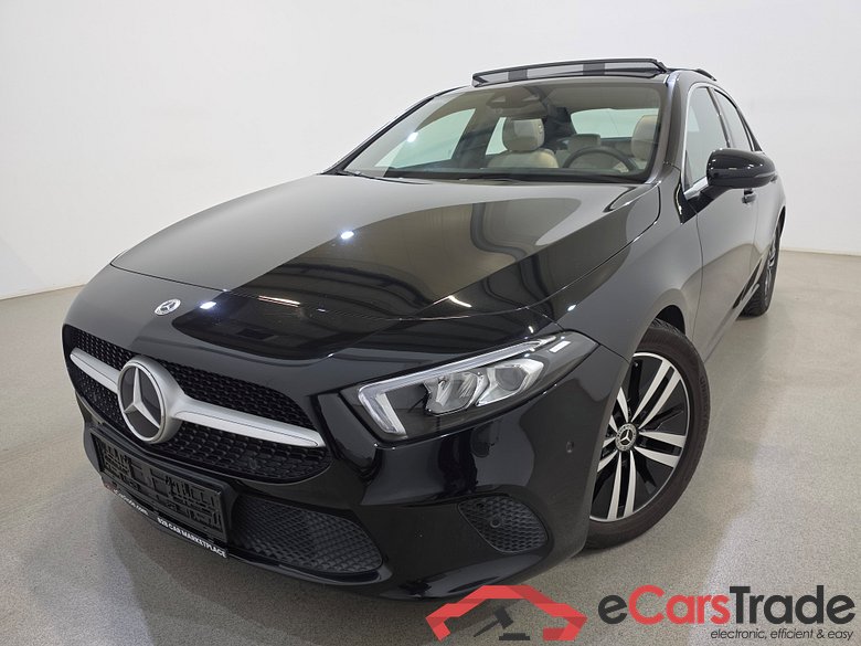 Mercedes A 200d Limo Aut. Pano LED-Xenon Widescreen Ambient Navi Sport-Leather KeylessGo Camera Klima PDC ...