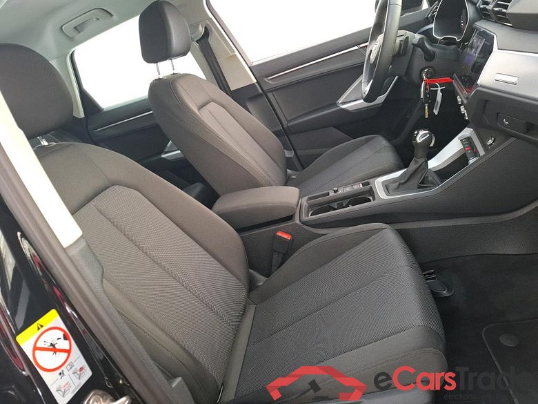 AUDI Q3 / 2018 / 5P / SUV 45 TFSI E 245 S TRONIC BUSINESS LINE (ex L389) #6