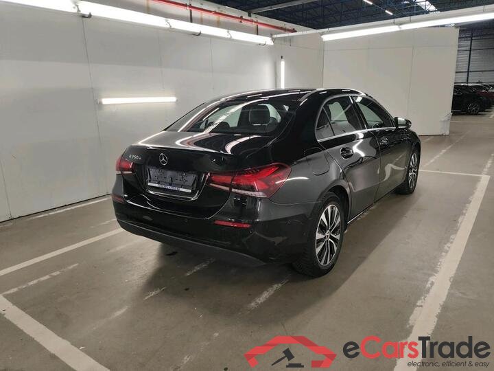 Mercedes A-Klasse Limousine A-Klasse Limousine A 250 e Business Line (PHEV) 160kW/218pk  4D/P Auto-7 #4