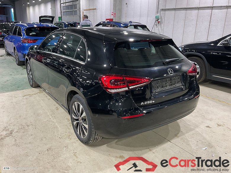 MERCEDES-BENZ A-CLASS 1.3 A 250 E DCT BUSINESS SOLUTION #3