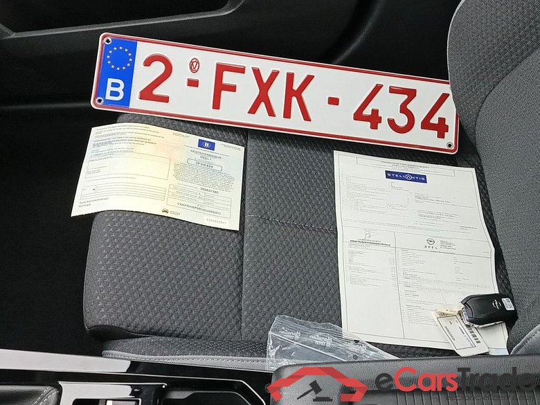 Opel Astra Sports Tourer 1.2 Turbo 81kW S/S Edition 5d #4