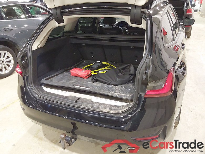 BMW 3 SERIES TOURING 2.0 330E (215KW) TOURING #3
