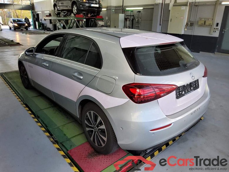 Mercedes-Benz A (BM 177)(03.2018->) DE - LimS5 A 180 d EU6d, (EURO 6d), (Facelift) 2022 - 2024 #4