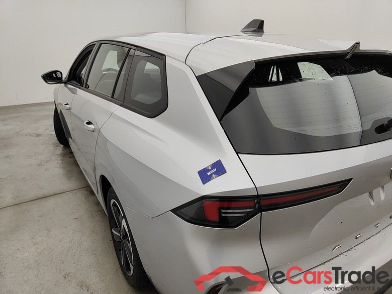 Opel Astra Sports Tourer 1.2 Turbo 81kW S/S Edition 5d #3