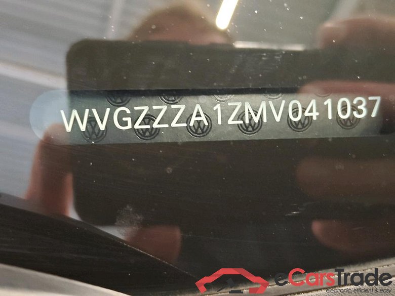 Volkswagen T-Roc 1.5 TSI 110kW DSG Style Business 5d + Pano #6