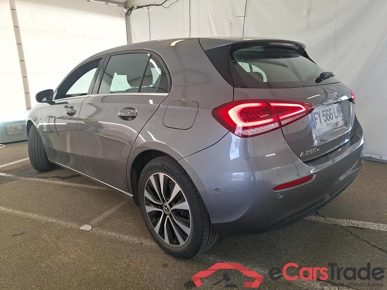MERCEDES-BENZ Classe A Compact  2018  5P Berline A 250 e Business Line 8GDCT #2