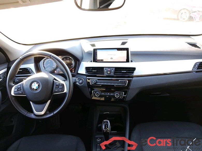 BMW X1 / 2019 / 5P / todoterreno sDrive18d #3