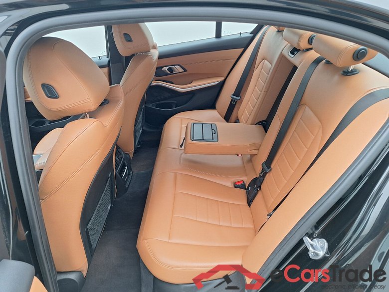 BMW, 3-serie '18, BMW 3 Reeks Berline 318dA (110 kW) 4d #4