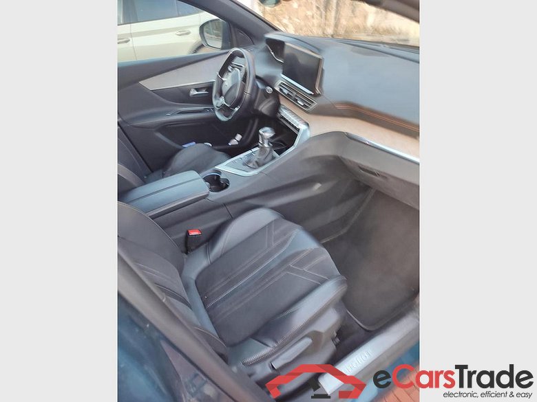 PEUGEOT 3008 1.2 PureTech GT #5