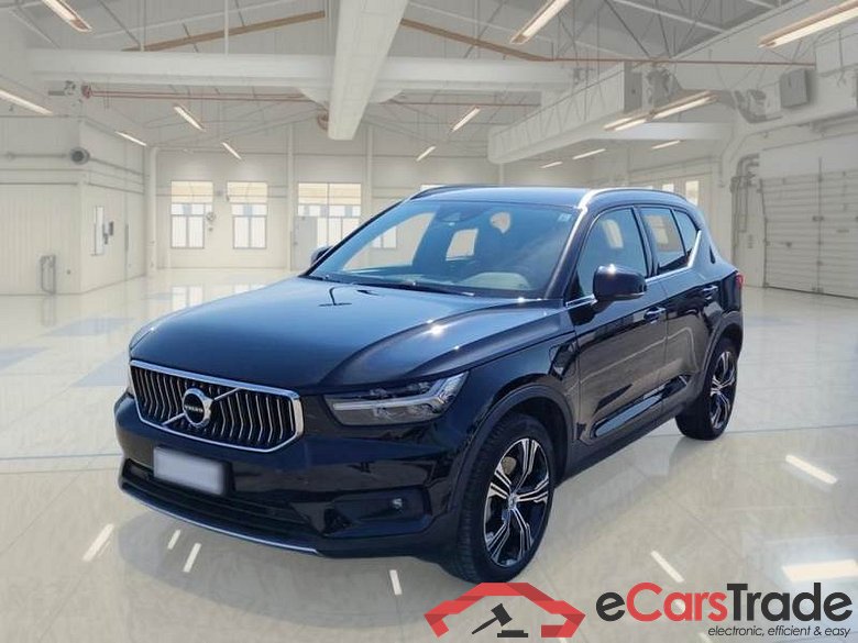 VOLVO XC40 / 2017 / 5P / SUV T5 PLUG-IN HYBRID AUTO RECHARGE INSCR.