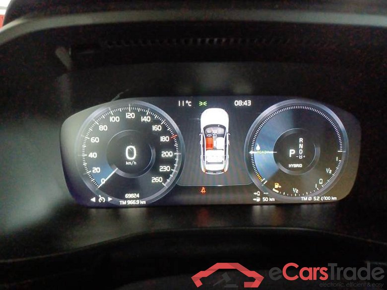 VOLVO XC40 / 2017 / 5P / SUV T5 PLUG-IN HYBRID AUTO RECH INSCRIP EXPR #4