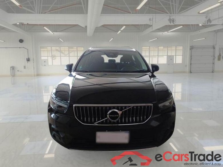 VOLVO XC40 / 2017 / 5P / SUV T5 PLUG-IN HYBRID AUTO RECH INSCRIP EXPR #6