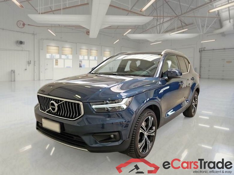 VOLVO XC40 / 2017 / 5P / SUV T5 PLUG-IN HYBRID AUTO RECHARGE INSCR. #1