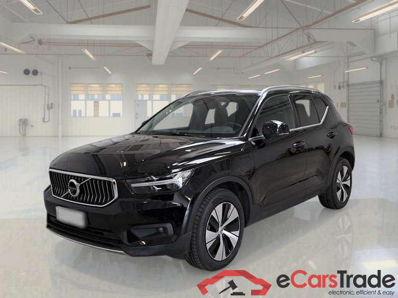 VOLVO XC40 / 2017 / 5P / SUV T5 PLUG-IN HYBRID AUTO RECH INSCRIP EXPR