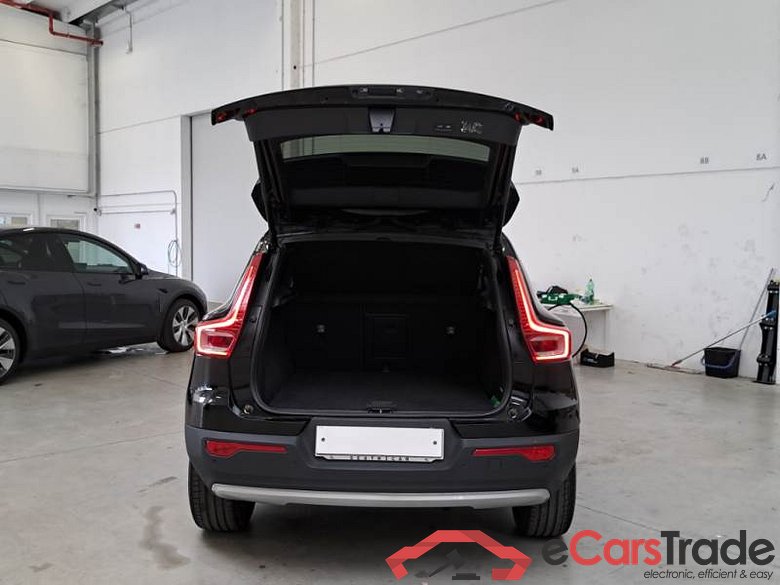 VOLVO XC40 / 2017 / 5P / SUV T5 PLUG-IN HYBRID AUTO RECH INSCRIP EXPR #5