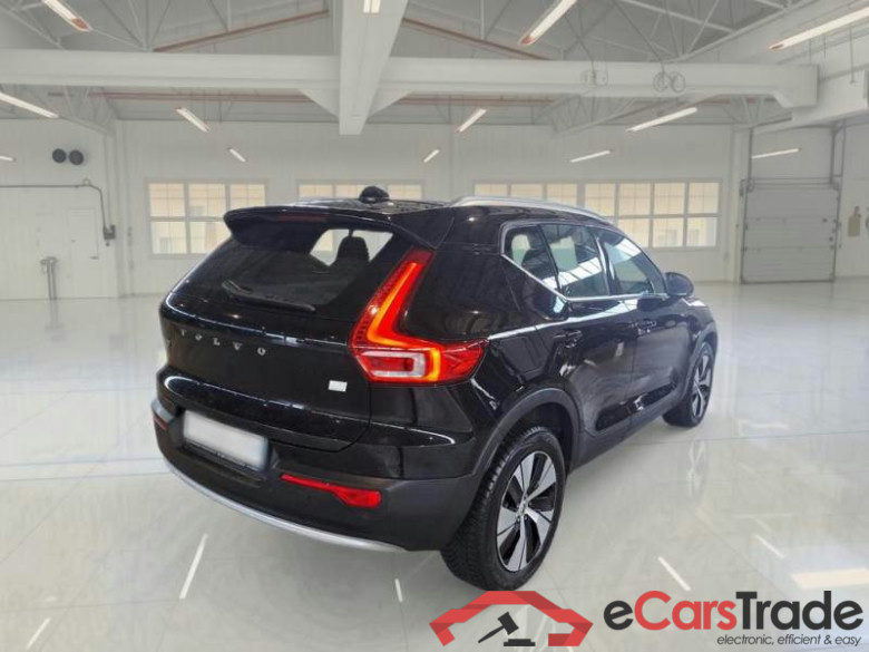 VOLVO XC40 / 2021 / 5P / SUV T5 RECHARGE PLUG-IN AUTO PLUS BRIGHT #2