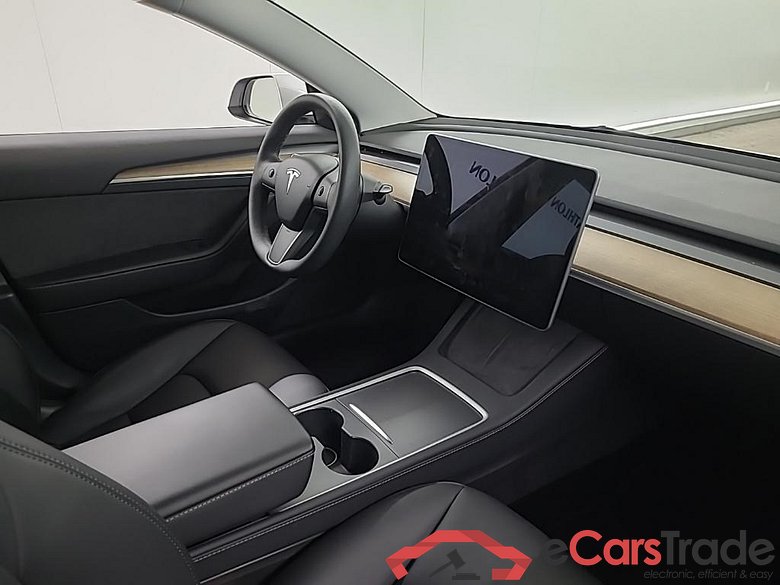 Tesla Model 3 Standard Range Plus RWD 4D 225kW #6
