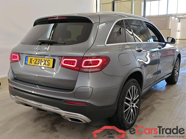 Mercedes-Benz GLC GLC 300e 4MATIC Business Solution Luxury 5d + Pano #2