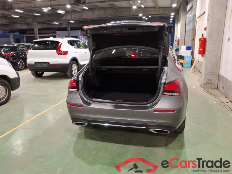 MERCEDES-BENZ A-CLASS LIMOUSINE 1.3 A 250 E BUSINESS SOLUTION DCT #3