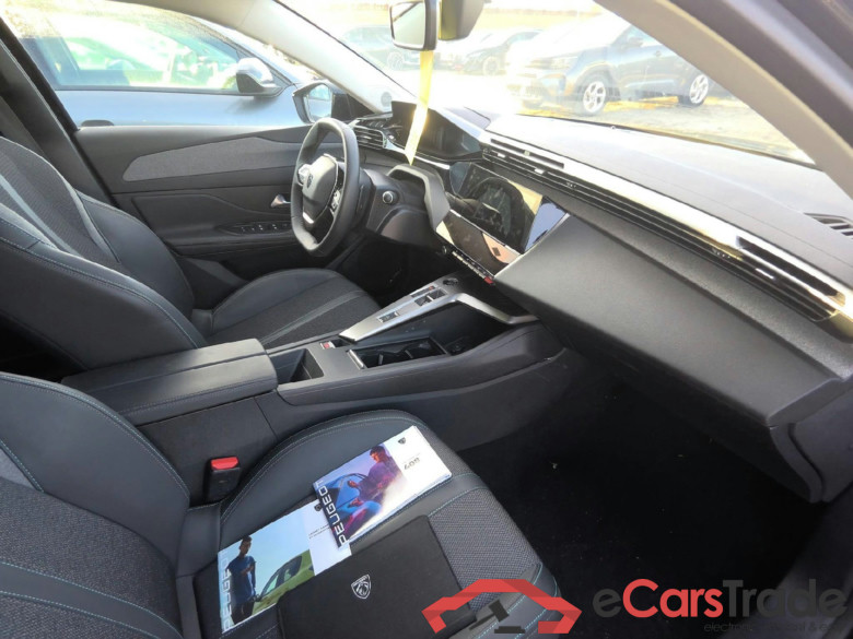 Peugeot 408 Allure Hybrid 136 e-DCS6 #3