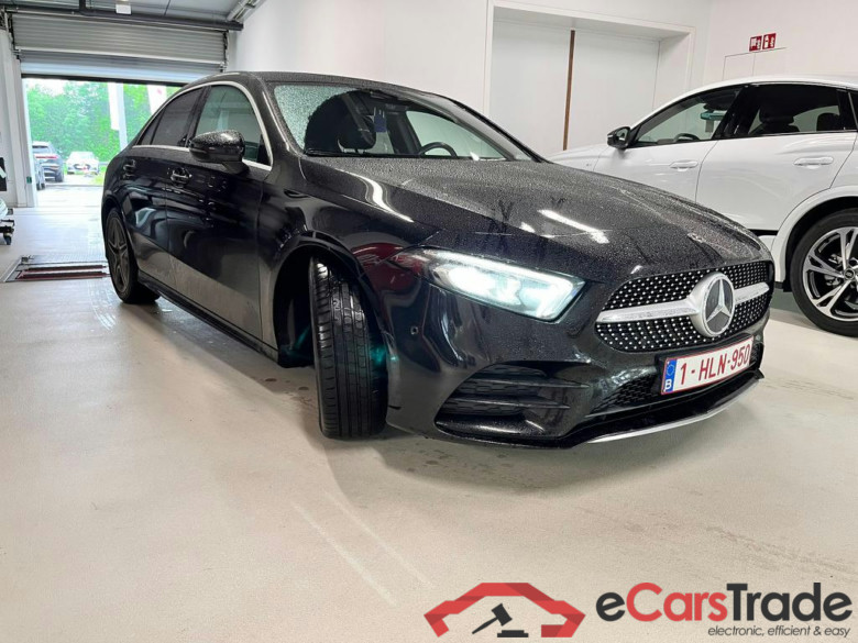 Mercedes A 180d Limo AMG Aut. Pano LED-Xenon Widescreen Ambient Navi 1/2 Sport-Leather-Alcantara KeylessGo Camera Klima PDC ... #2