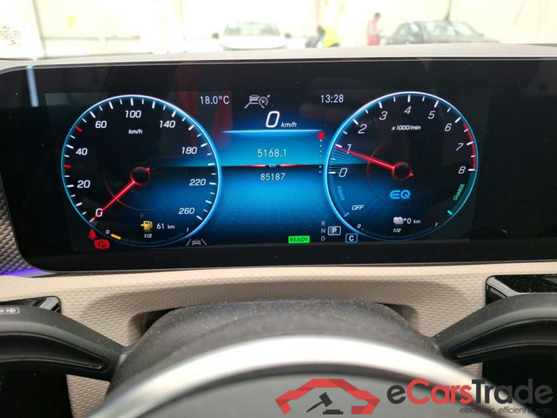 MERCEDES-BENZ Classe A Berline / 2018 / 4P / Berline A 250 e Progressive Line 8G-DCT #6