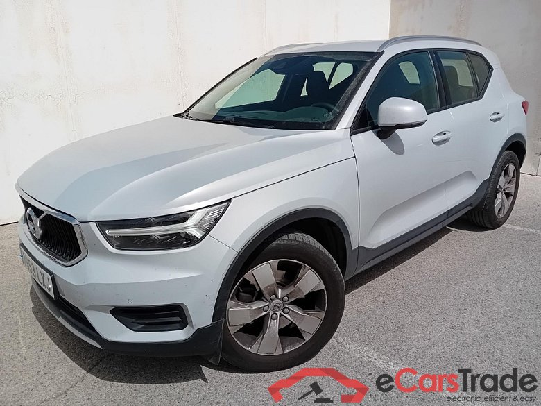 VOLVO XC40 / 2017 / 5P / todoterreno 2.0 B3 G Momentum Pro Auto